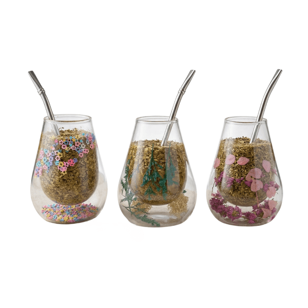 three Mate gourds beside each other